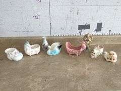 BOX OF VINTAGE FLOWER POTS