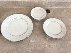 VINTAGE LENOX "MAYWOOD" SILVER TRIM DINNERWARE SERVICE FOR 4