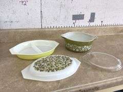 VINTAGE PYREX DISHES