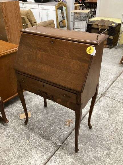ANTIQUE DESK W/DRAWER