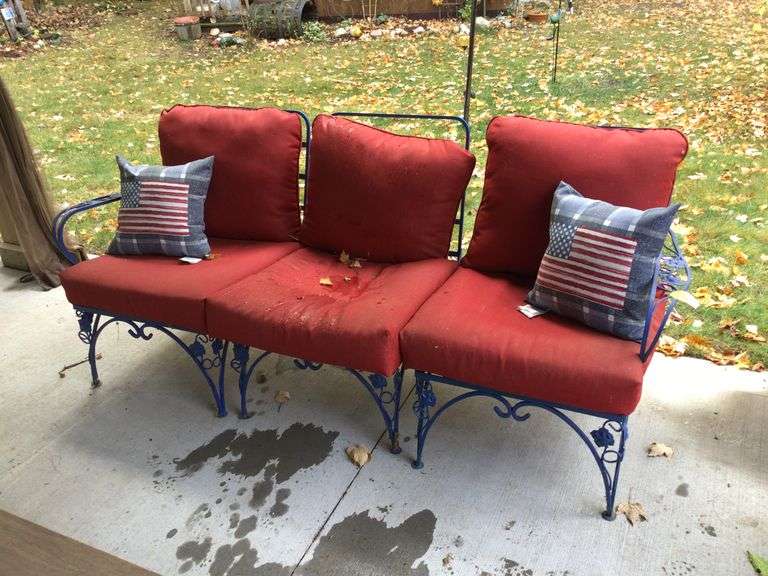VINTAGE METAL 3 PIECE PATIO LOVESEAT W/CUSHIONS AND THROW PILLOWS