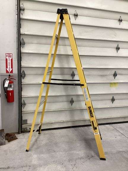 DEWALT 8’ LADDER
