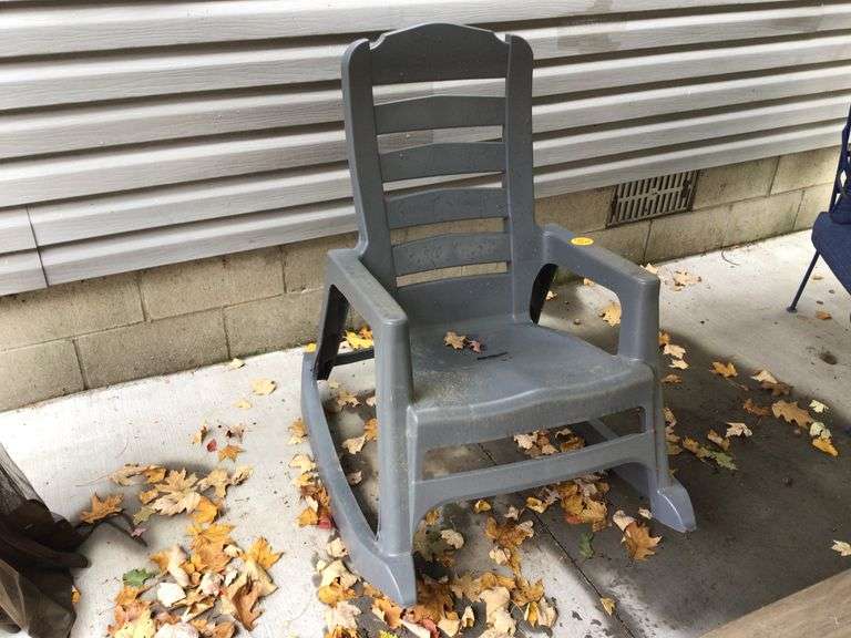 PLASTIC PATIO ROCKING CHAIR