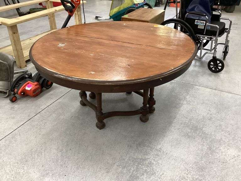 ANTIQUE TABLE(NEEDS WORK)