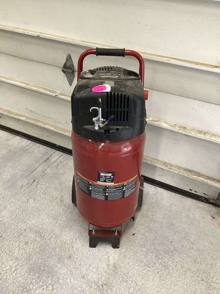 TOOL SHOP 11 GALLON 1.2 HP AIR COMPRESSOR(WORKS)
