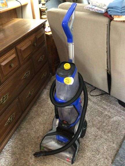 BISSELL 2X REVOLUTION DEEP CLEANER W/HOSE AND INSTRUCTION BOOKLET-USED VERY LITTLE