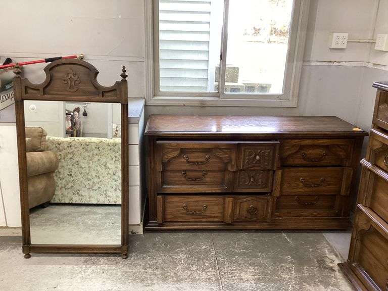 6 DRAWER DRESSER W/WALL MIRROR