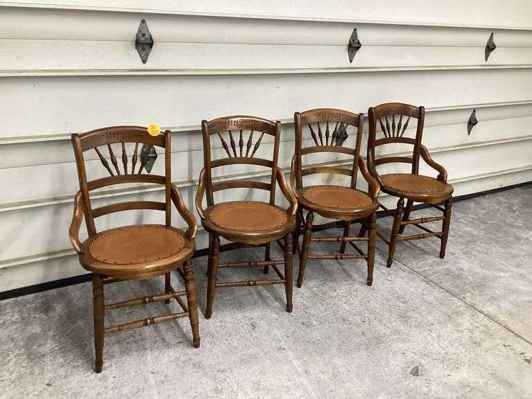 4 MATCHING ANTIQUE CHAIRS(ONE HAS DAMAGE)