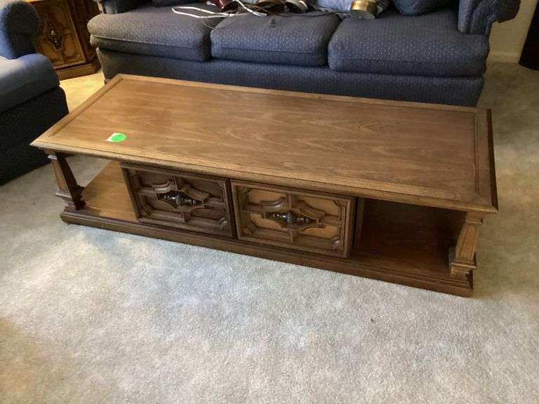 COFFEE TABLE W/SLIDING DOORS