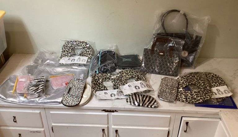 BEAUTICONTROL TOTE BAGS, POUCHES AND NECK PILLOW COVERS - Currie ...