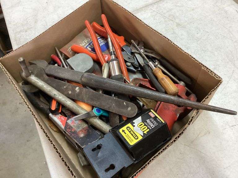 BOX OF VARIOUS TOOLS