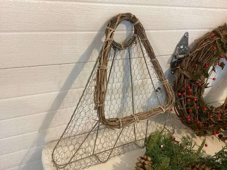 CHICKEN WIRE HANGING BASKET, WREATHS, WREATH RINGS AND MORE