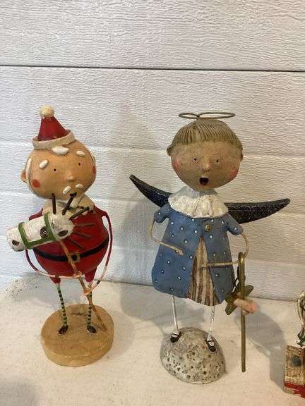4 CHRISTMAS FIGURINES