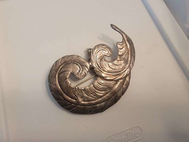 STERLING SILVER BROOCHE (20 GRAMS) AND OTHER COSTUME JEWELRY