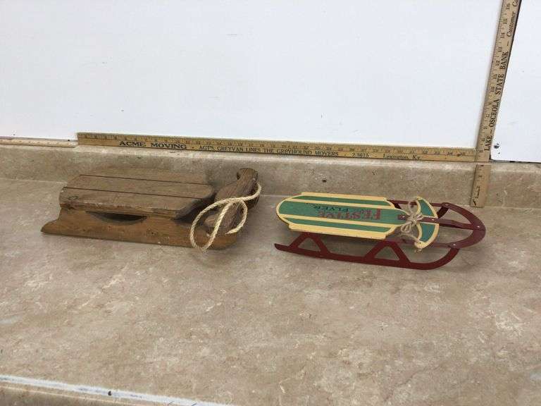 2 DECORATIVE SLEDS