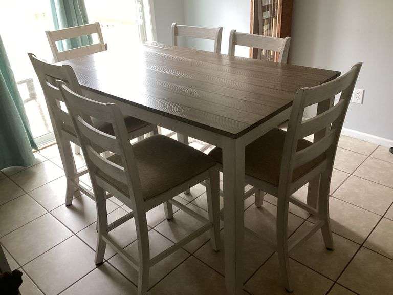 DINING TABLE WITH 6 CHAIRS