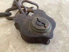 ANTIQUE PADLOCK WITH CHAIN IN VINTAGE TIN