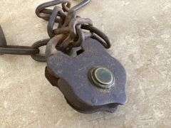 ANTIQUE PADLOCK WITH CHAIN IN VINTAGE TIN