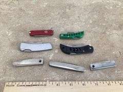 7 POCKET KNIVES