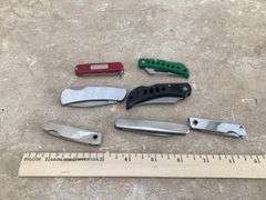7 POCKET KNIVES