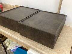 2 FOOTSTOOLS