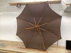 6' BISTRO UMBRELLA(HAS BEEN REPAIRED)