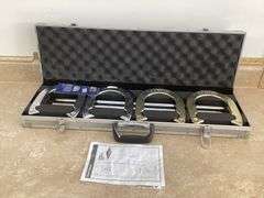 HORSESHOE SET IN CASE