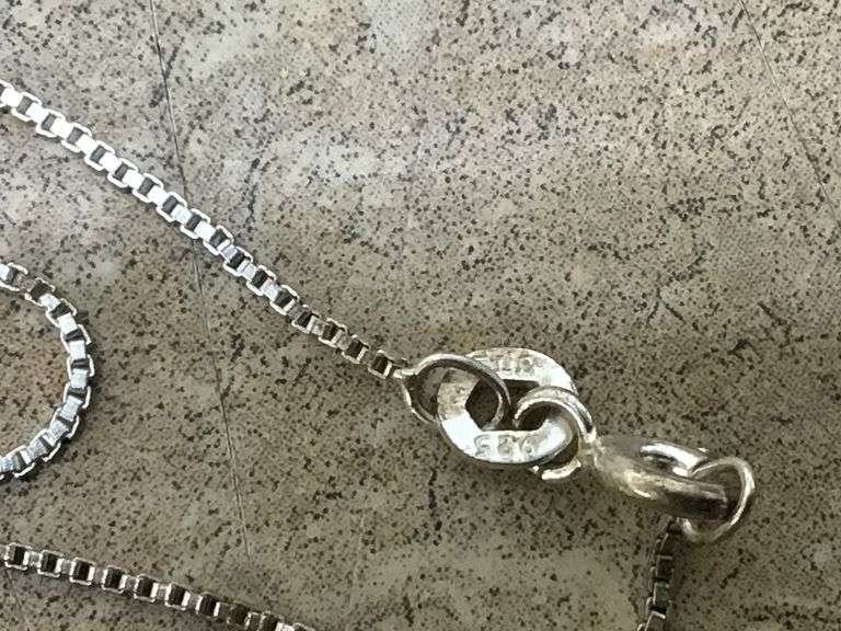 STERLING SILVER CHAIN W/AMETHYST PENDANT