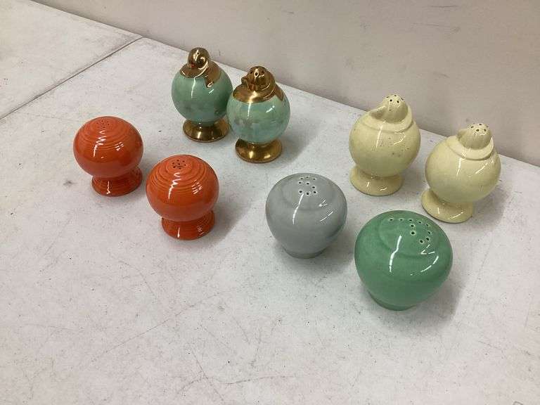 4 VINTAGE SALT AND PEPPER SHAKER SETS