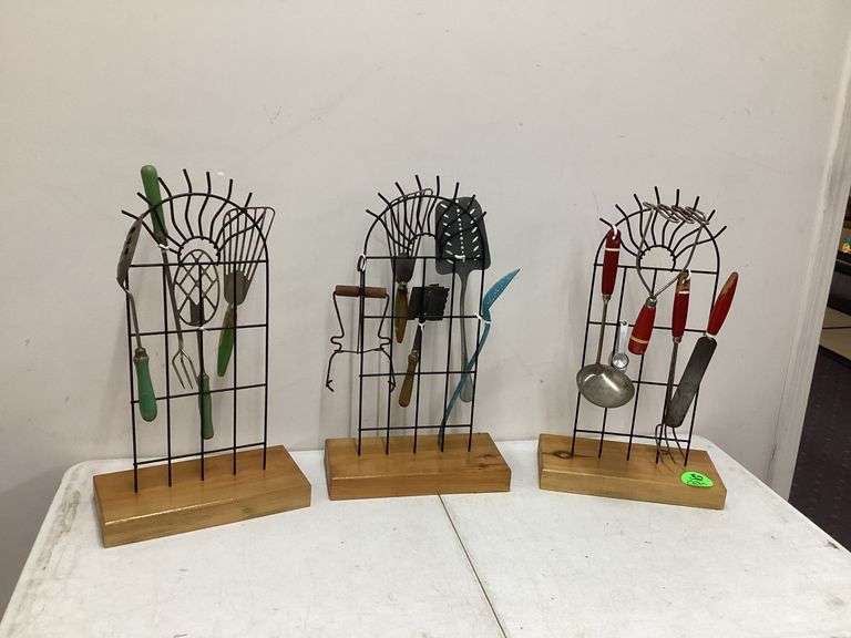 VINTAGE KITCHEN UTENSILS ON DISPLAYS
