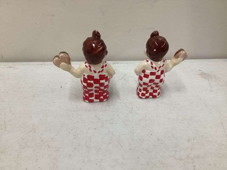 BIG BOY SALT AND PEPPER SHAKER SET