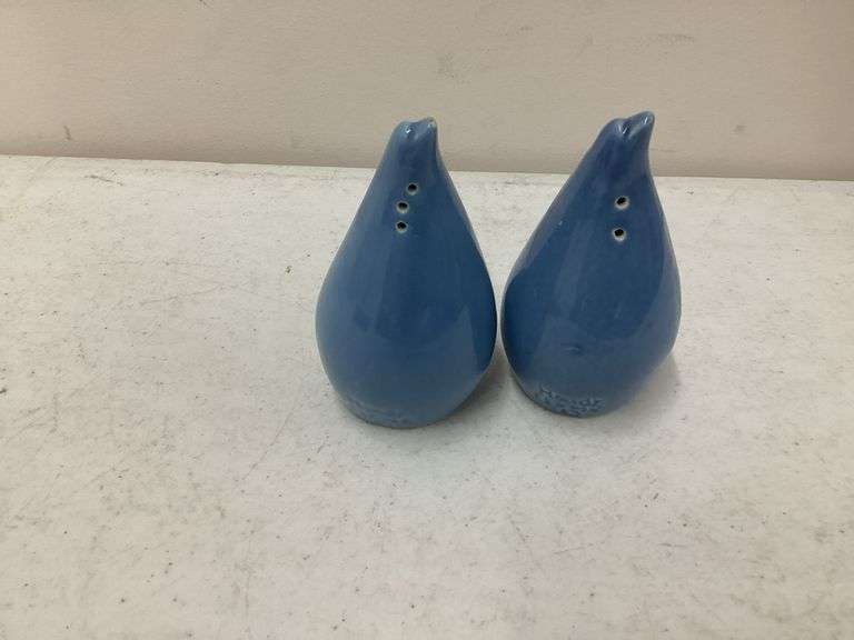 VINTAGE HANDY FLAME SALT AND PEPPER SHAKER SET