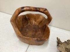 WOOD BASKET AND DRIFTWOOD