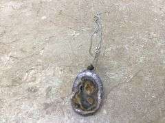 STERLING SILVER CHAIN W/AMETHYST PENDANT