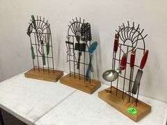VINTAGE KITCHEN UTENSILS ON DISPLAYS