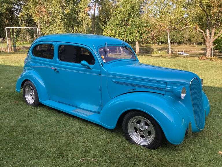 1937 PLYMOUTH COUPE STREET ROD - RUNS