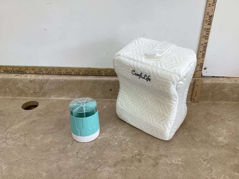 COMFILITE ORTHOPEDIC KNEEW PILLOW AND PILL ORGANIZER