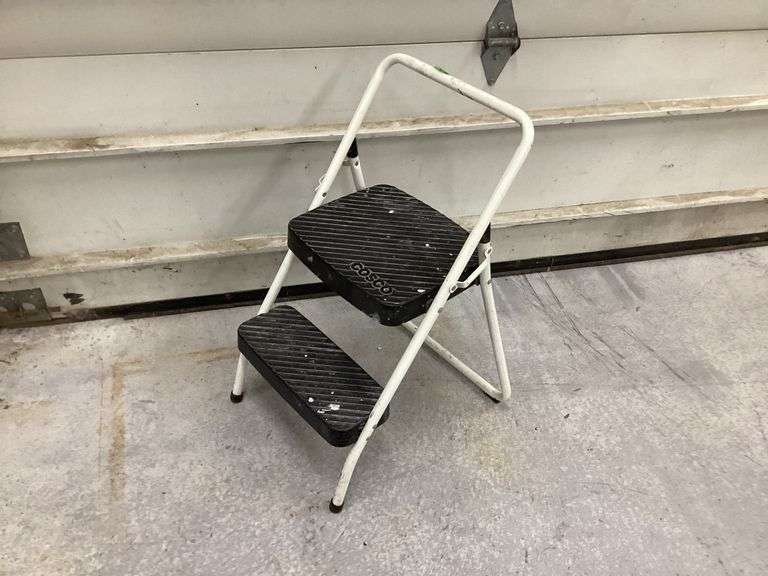 STEP STOOL
