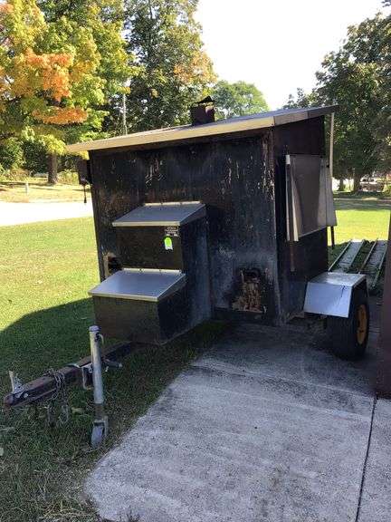 LARGE PULL BEHIND PELLET SMOKER
