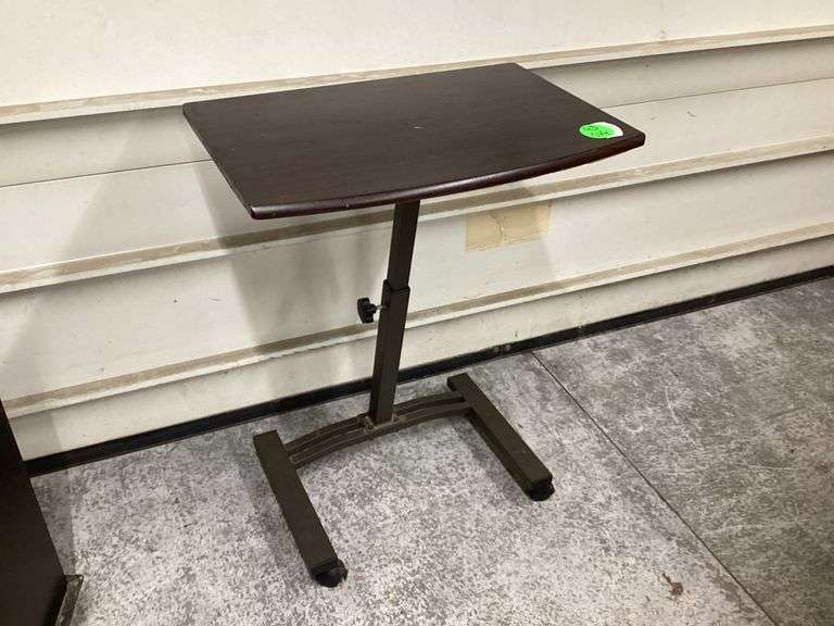 TV TRAY ON WHEELS