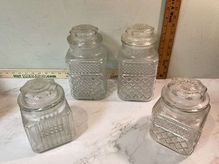 4 GLASS CANISTERS