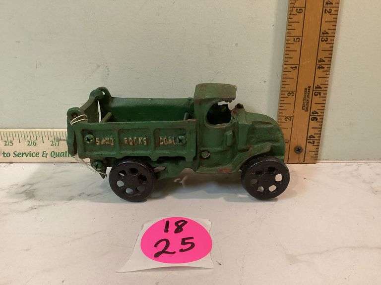 CAST-IRON ”SAND, ROCKS, COAL” DUMP TRUCK