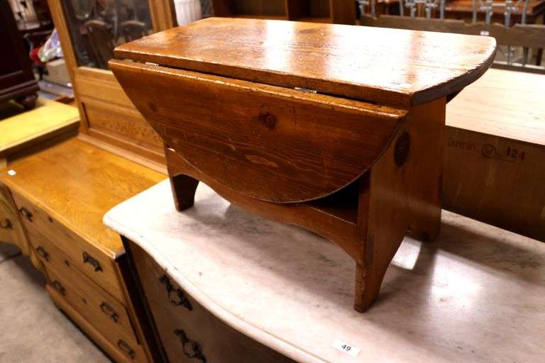 Vintage Farmhouse Pine Drop Leaf End Table