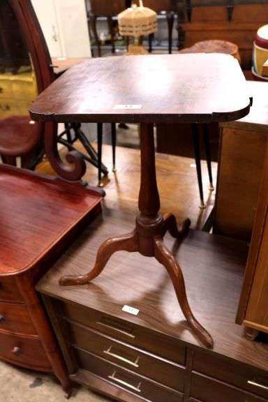 Federal Mahogany Snake Leg Candle Stand