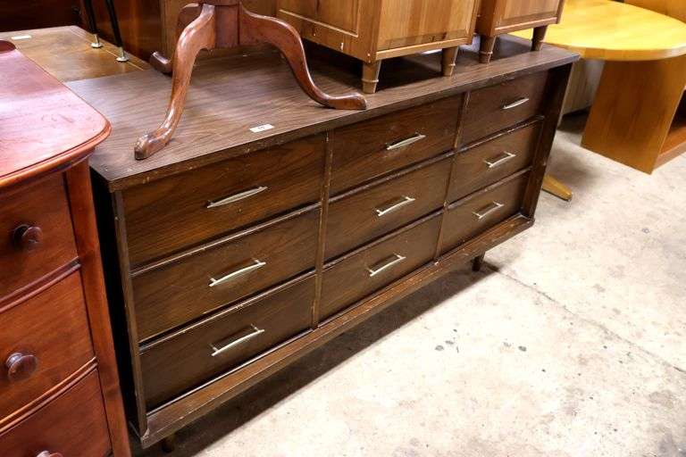 MCM Laminate Nine Drawer Chest, Wear