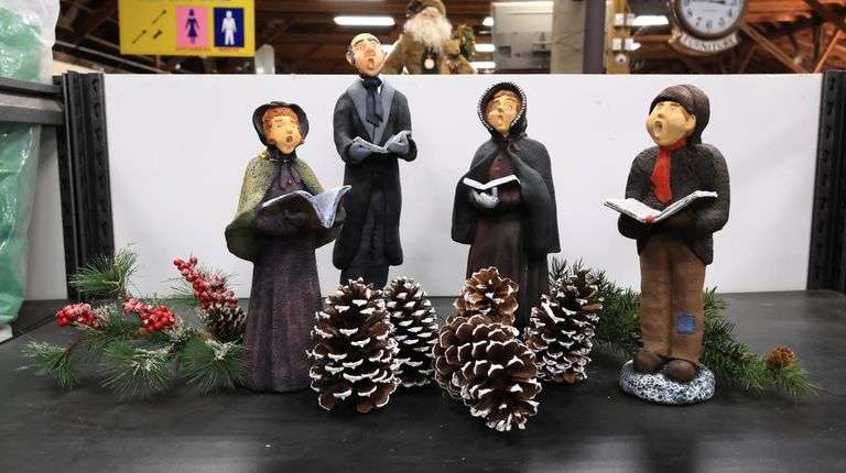 Resin christmas caroler figurines