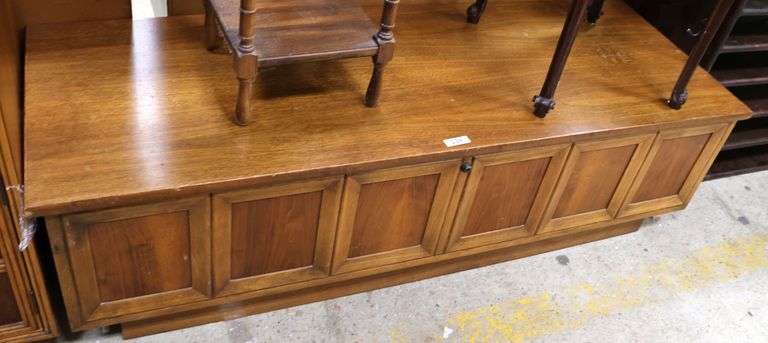 Lane MCM Walnut Cedar Chest