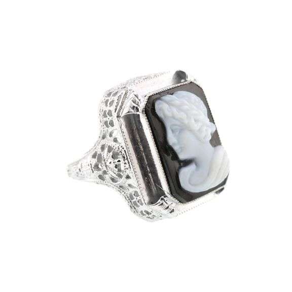 14k Gold Vintage Filigree Black & White Cameo Ring 4.0g