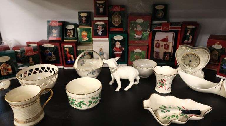 Lenox christmas dishes dillards