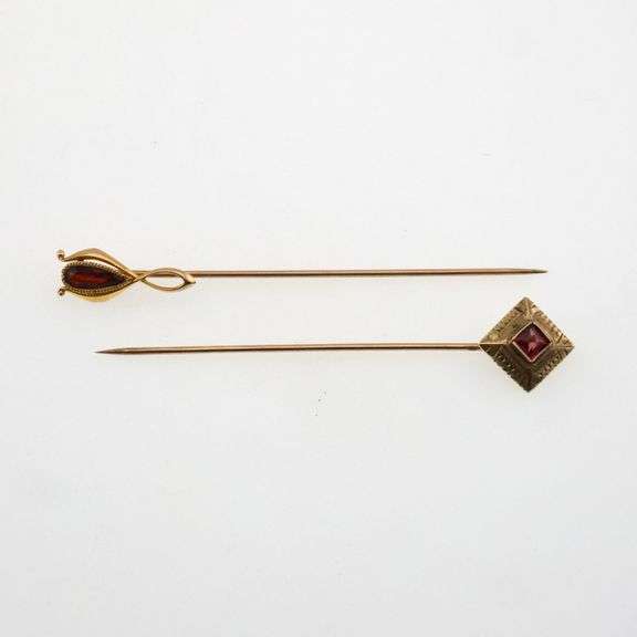 10k Gold (2) Vintage Stick Pins 2.5g